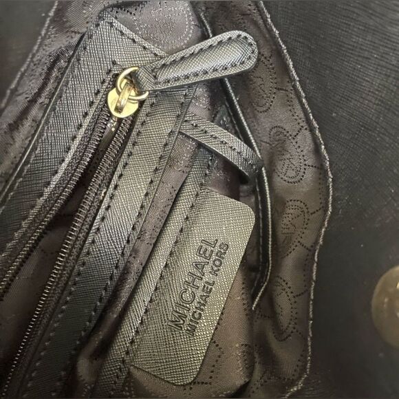 Michael Kors Hamilton Medium Black Saffiano Leather Satchel Bag in EUC - Picture 5 of 11